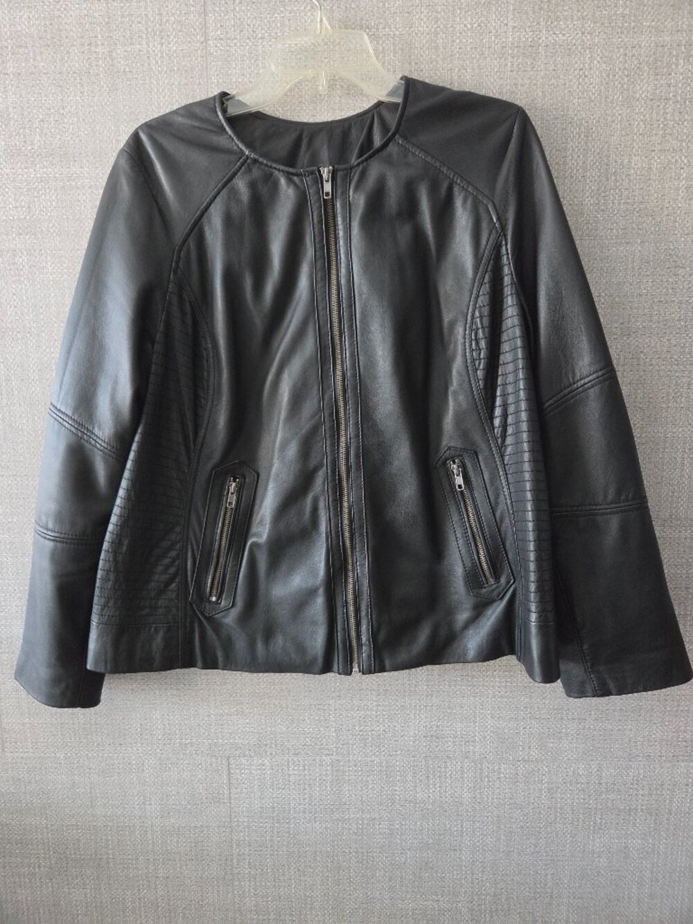 Black Rivet genuine leather black jacket women size 1X, zip front.